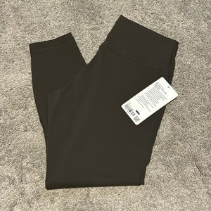 NWT lululemon wunder train size 12